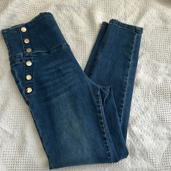 Bebe HIGH WAIST STRAIGHT LEG JEANS - Picture 11 of 11